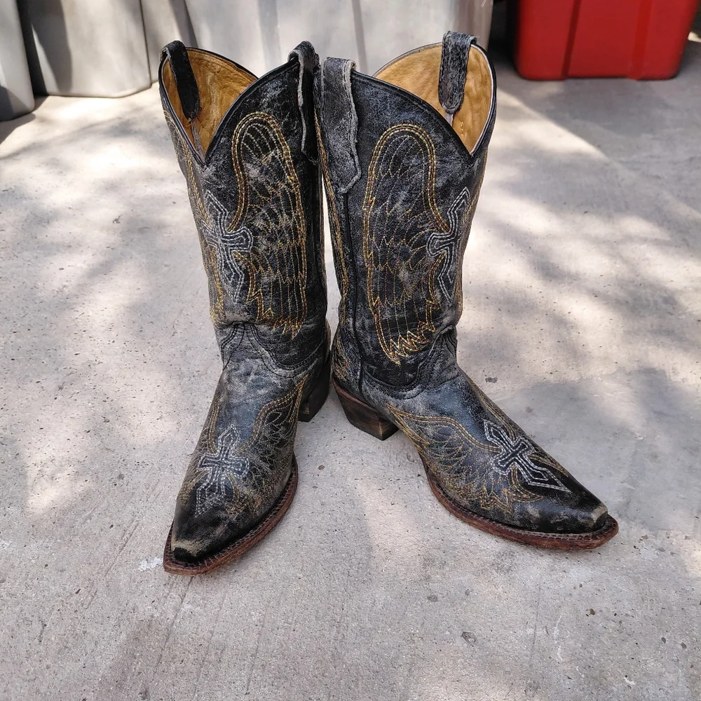 Corral Goldie Winged Distress Boots